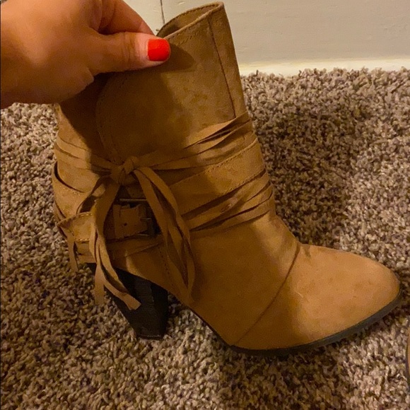 Brown ankle boot - Picture 2 of 5